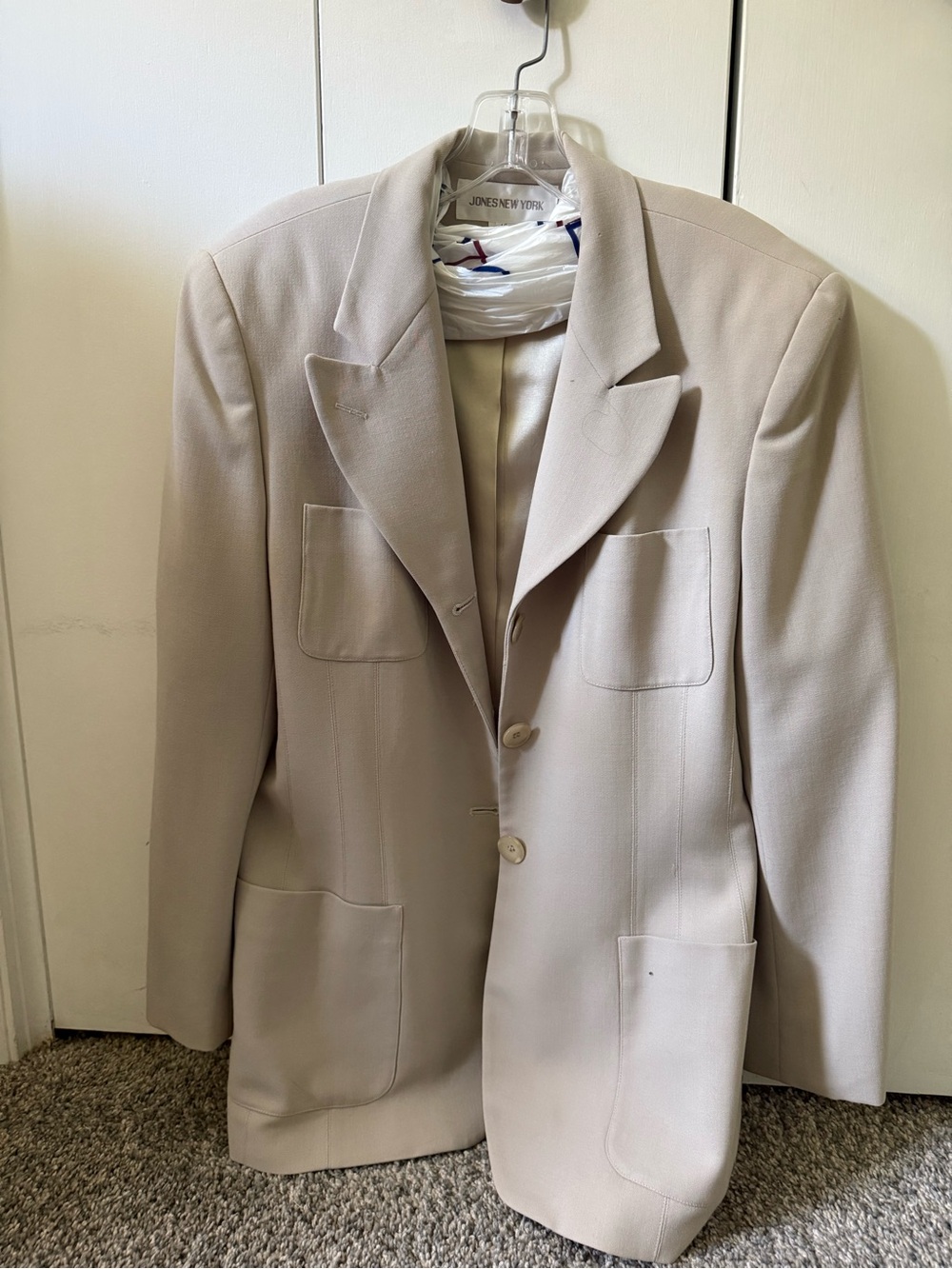 Jones New York Women’s Cream Blazer